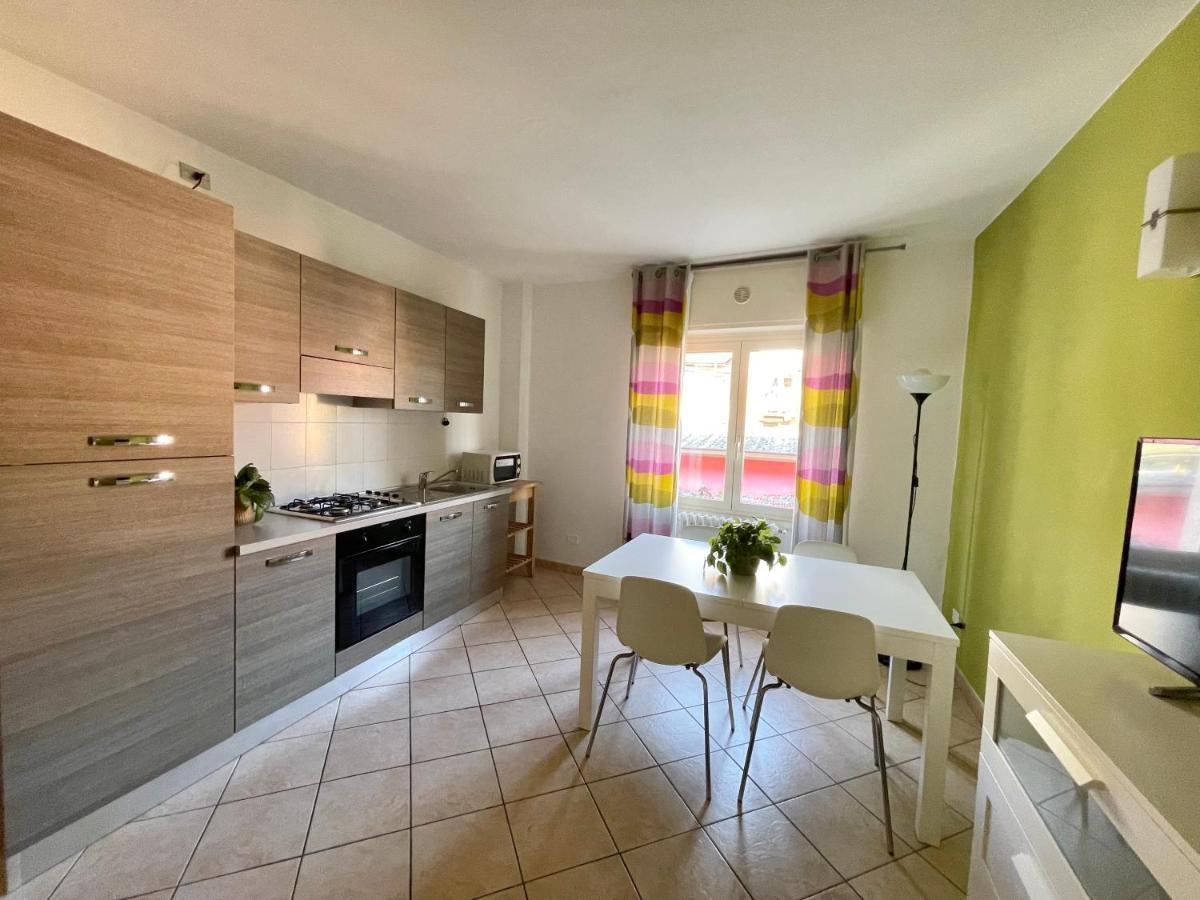 Borgo Antico Apartments Тосколано-Мадерно Экстерьер фото